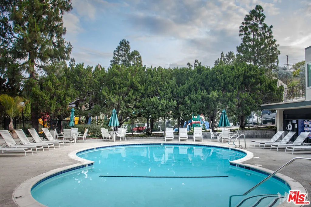 11260 Overland Avenue 9d, Culver City, California 90230 home-pic-19